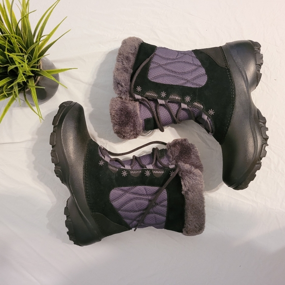 Columbia Boots. - Picture 3 of 8